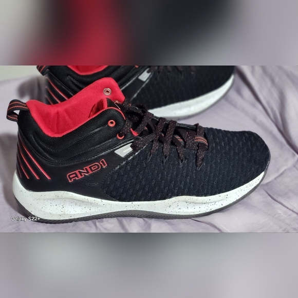 AND1 Size 12 MEN'SBLACK and Red Sneakers - Picture 3 of 7